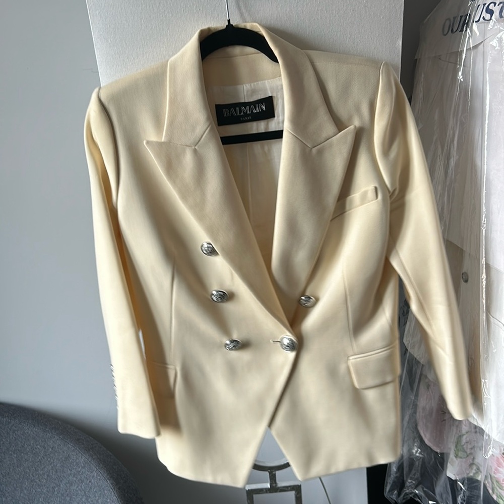 Brand news balmain blazer it’s in everyry store